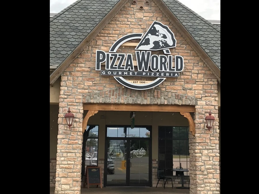 Pizza World — Branson Cross Creek storefront